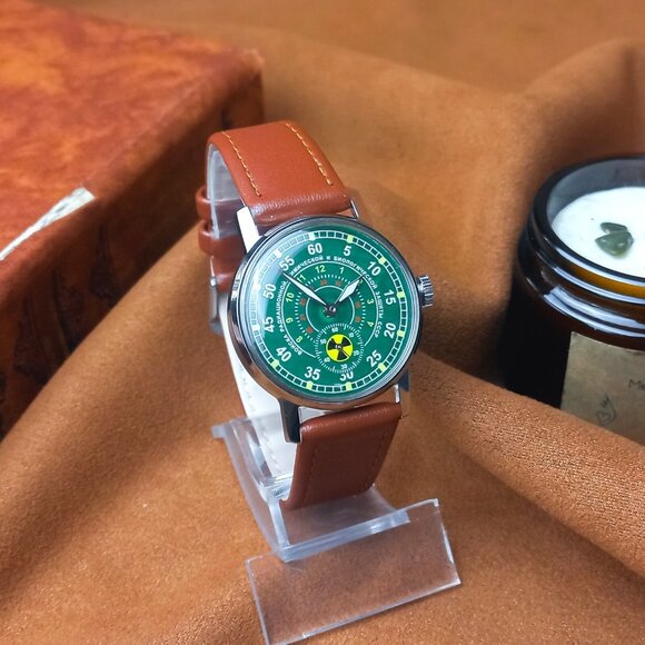 Soviet WristWatch Sturmanskie Vintage Pobeda Mechanical Watch Yuri Gagarin USSR - Picture 4 of 5